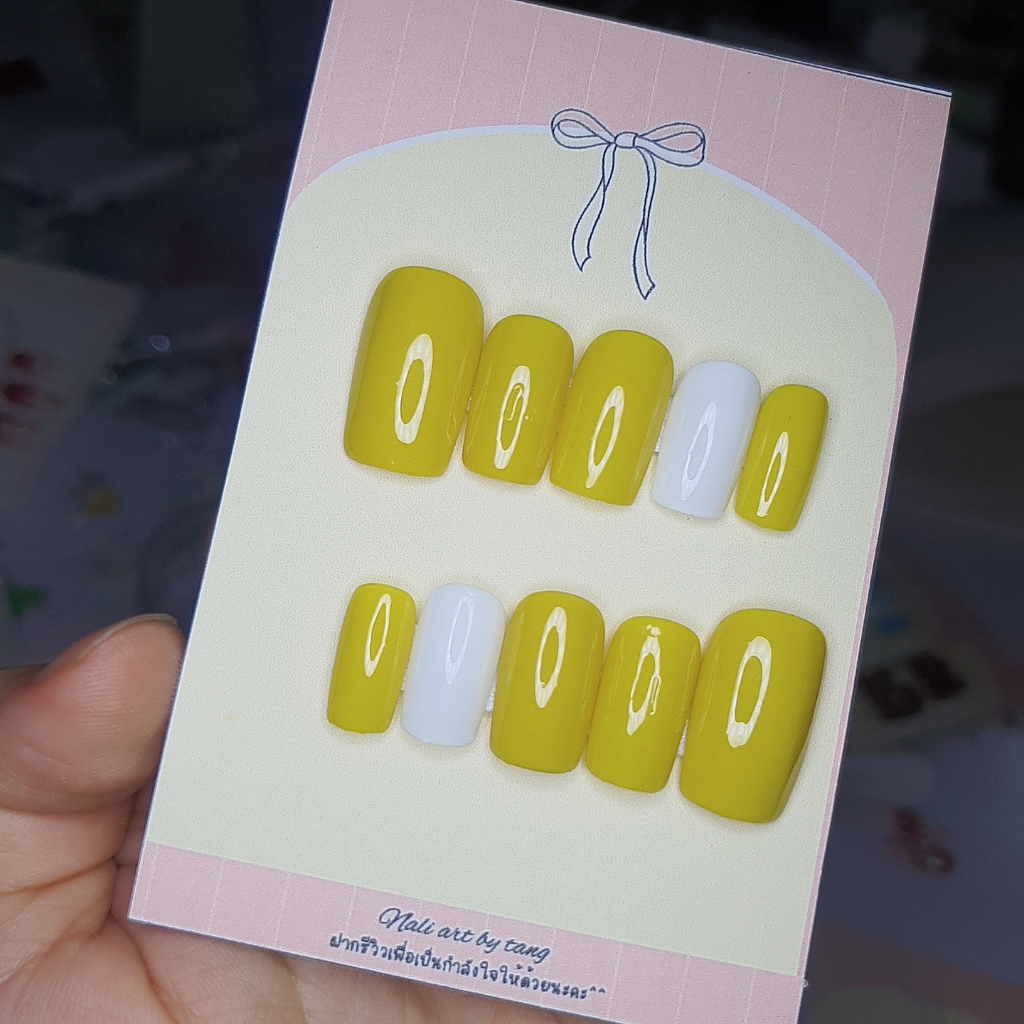 เล็บปลอม สีเจลยาวกลาง สีเหลืองมะนาว-ขาว ฟรีกาว+ตะไบ