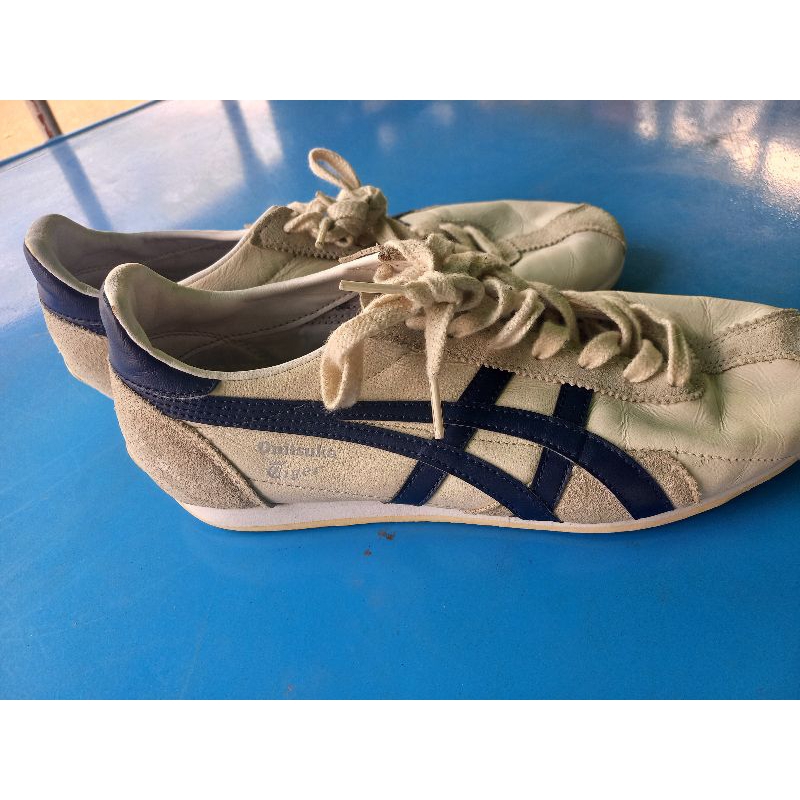 รองเท้าผ้าใบ Onitsuka tiger