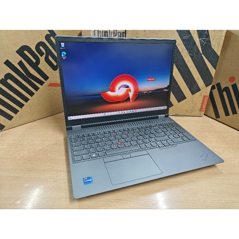 Thinkpad P16  Gen 2 Workstation รุ่นใหม่ล่าสุด - Intel Core i7-13700HX/ GPU: Nvidia RTX A1000 (6GB)/