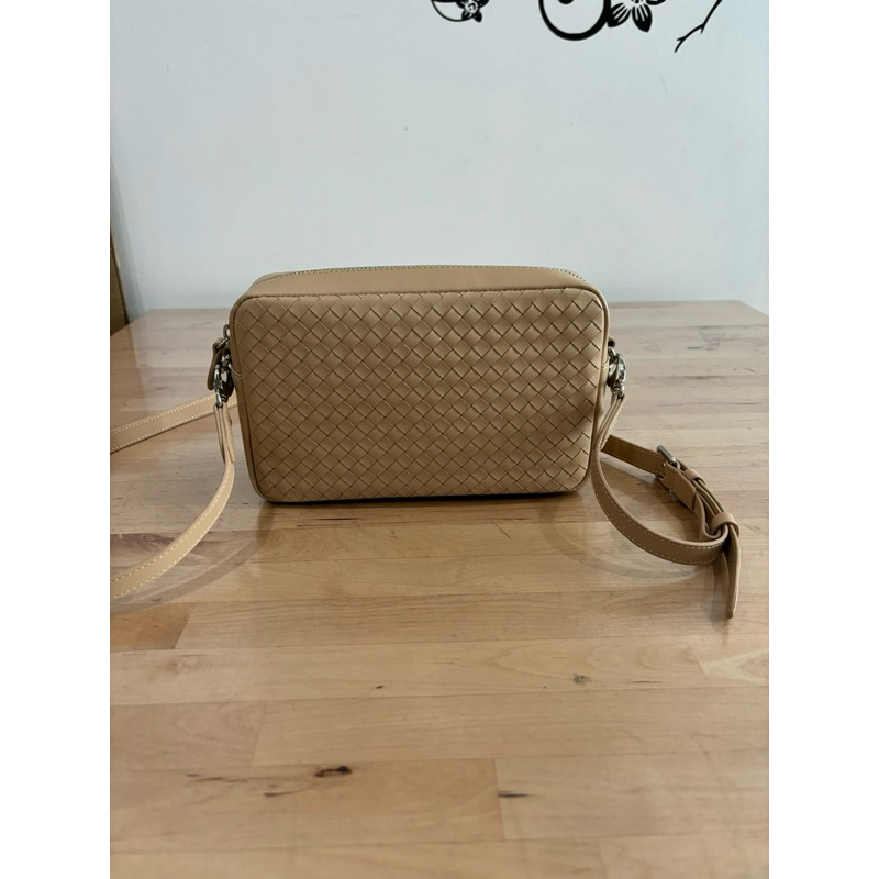 [Like new] กระเป๋าสะพายข้าง klaas since 1971 สีครีม