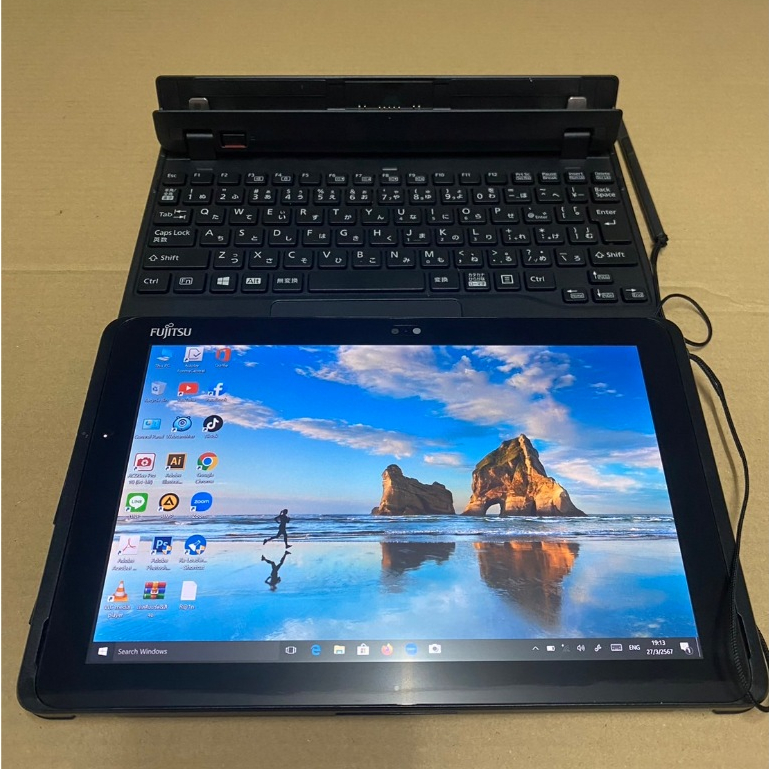 แท็บเล็ต 2in1 Fujitsu ArrowsTab Q508/SE Intel AtomX5-Z8500(RAM:4GB/SSD:64GB)มีปากกาและคีย์บอร์ด