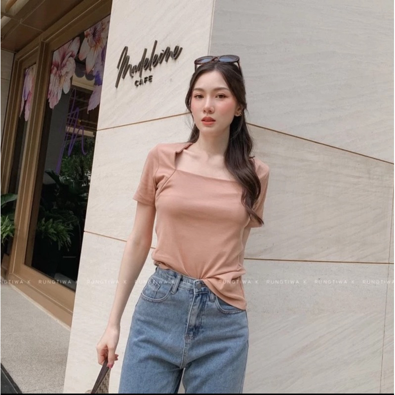 Used Once 🫧 SALE 🧺’Lelaa in Top'- เสื้อยืดคอเหลี่ยม เนื้อผ้ายูนิโคล่ เสื้อยืดออกงาน RTW
