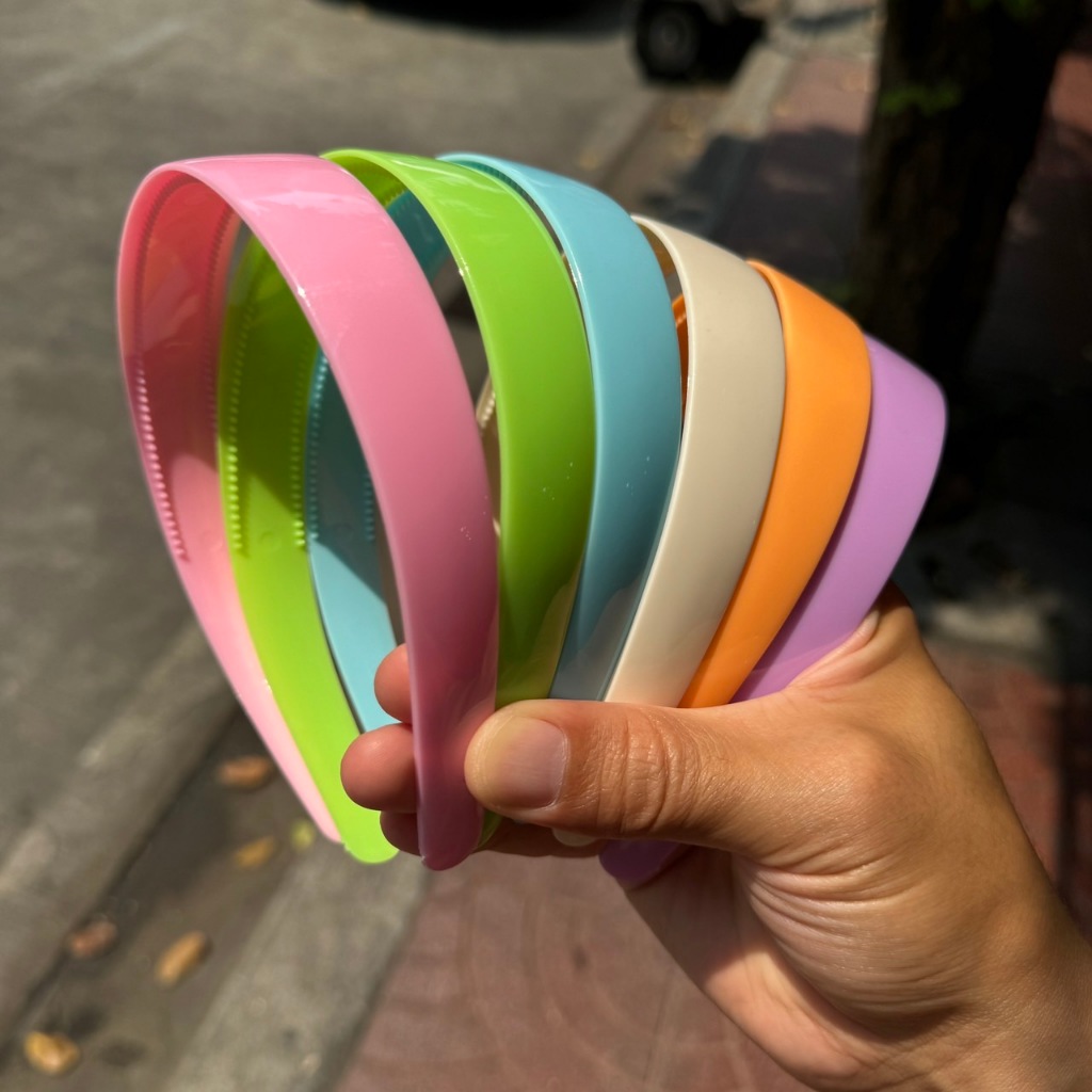 ที่คาดผมพลาสติก ขนาดความหนา 26 มิลลิเมตร 1 แพ๊ค 6 ชิ้น