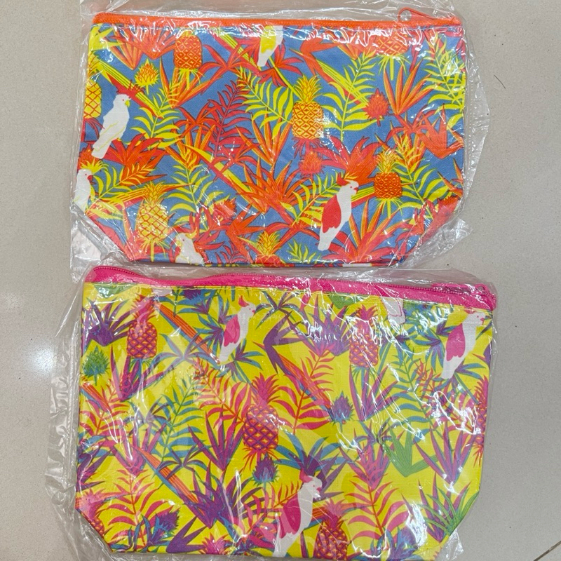 กระเป๋าเครื่องสำอางค์ใบเล็ก พร้อมส่ง