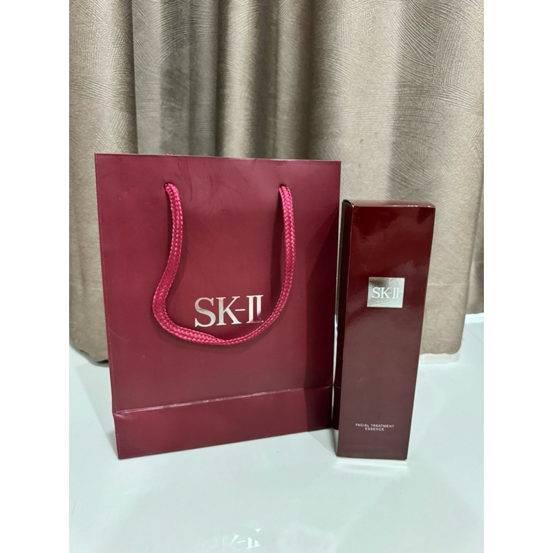 SK-II FACIAL TREATMENT ESSENCE 230ML - MOISTURIZING FACIAL ESSENCE WITH 90% PITERA