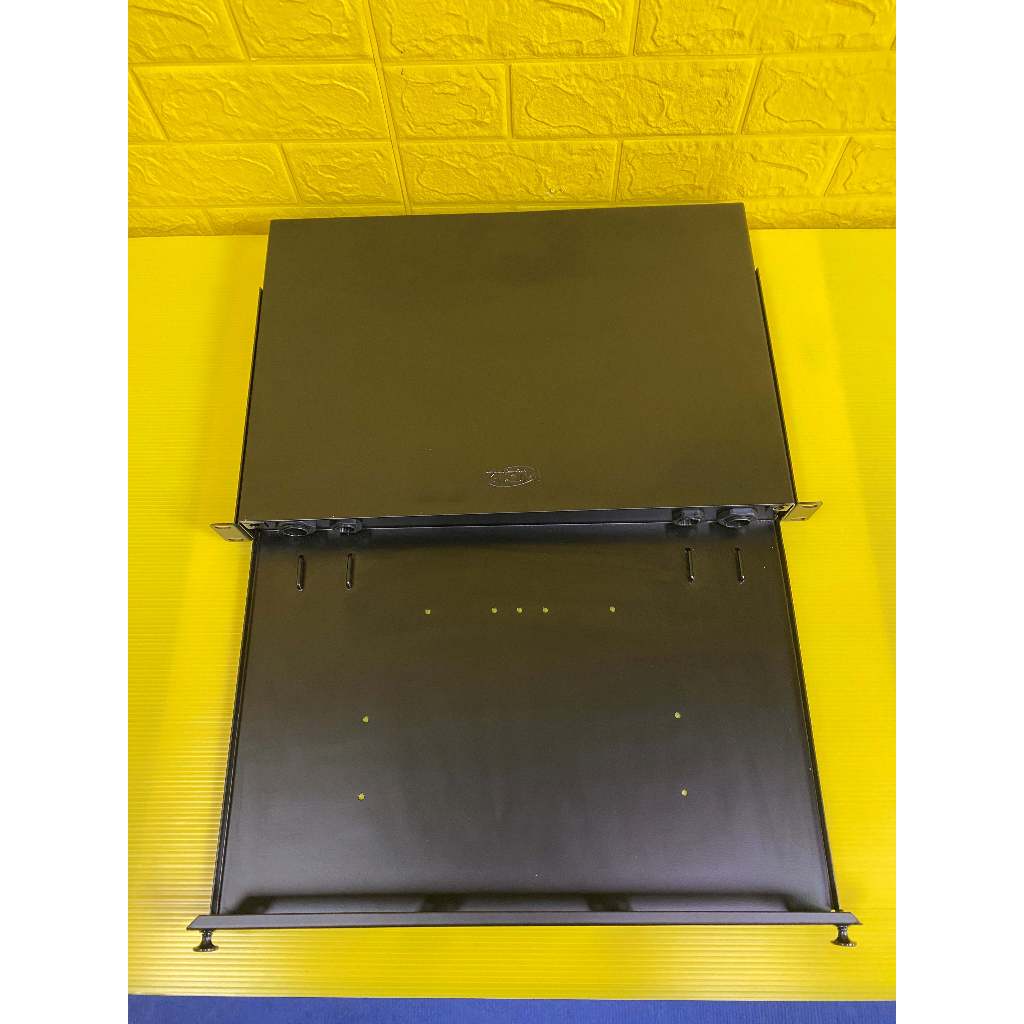Fiber Optic Distribution Unit (FDU)1U rack mount slide enclosure for 16 - 36 fiberภายในมี Full Moon 
