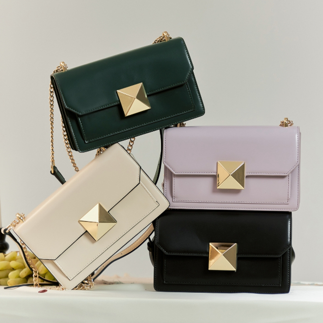 พร้อมส่ง! กระเป๋าสะพายข้าง Verona รุ่น Diamond