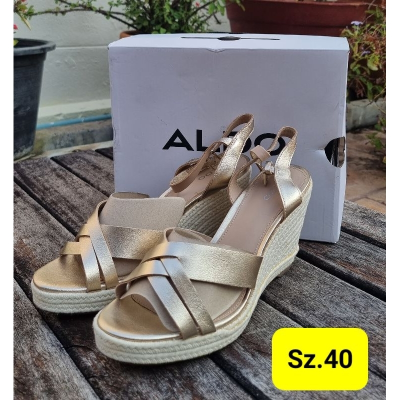 ALDO แท้ 100% รองเท้าผู้หญิง มือสอง