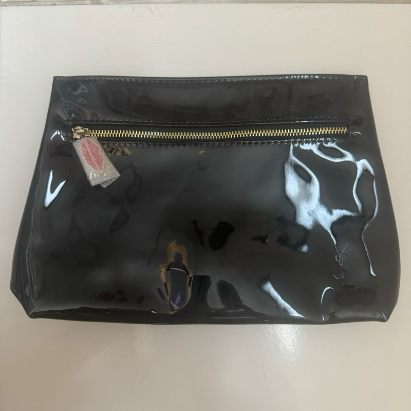 YSL Yves Saint Laurent Cosmetic Bag กระเป๋าเครื่องสำอางค์สีดำสุดเท่ เกร๋จากYSL