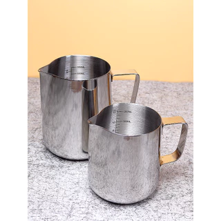 จัดส่งทันที | เหยือกตีฟองนม เหยือกนมลาเต้อาร์ท สีดำด้าน 350ml 600ml Teflon milk pitcher