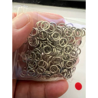 ห่วง เล็ก เบอร์ 8 แบบ หนา 200 วง ใช้คีม ง้างอย่างเดียว เอาไว้ ห้อย พระ แข็งแรงดีครับ 200 วง