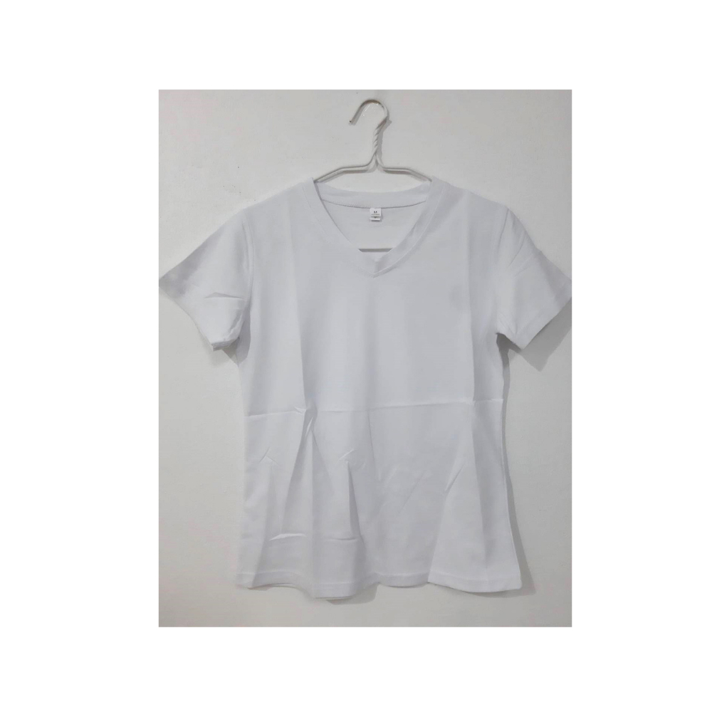 เสื้อยืดคอวีสีขาวผู้หญิงทรงรัดรูป ขนาดเบอร์ M รอบอก 34นิ้ว ยาว23นิ้ว แขน6.5นิ้ว (พร้อมส่งจากจ.นนทบุรี)