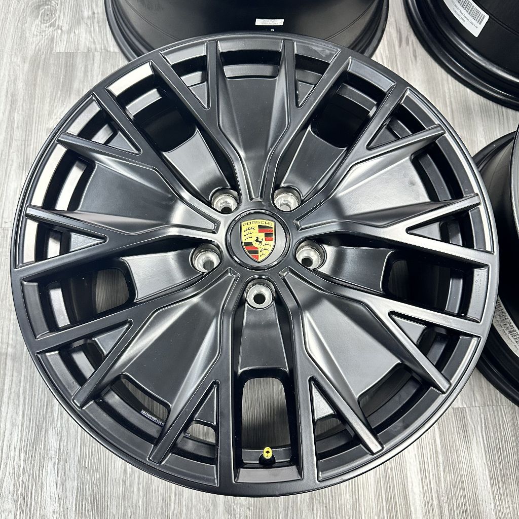 ล้อเดิมล้อ Porsche Taycan  GTS 20นิ้ว
