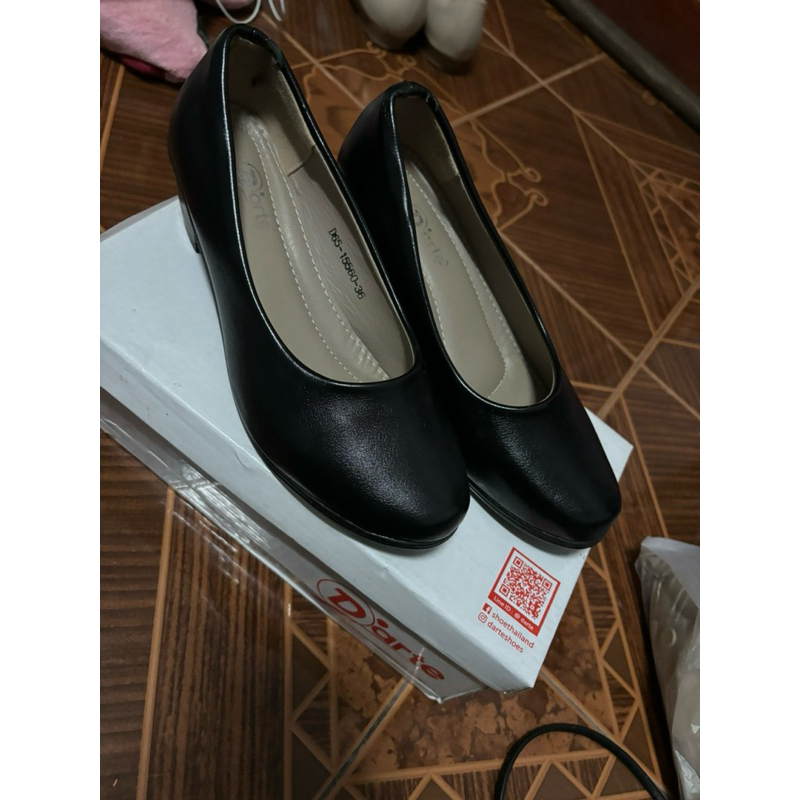 รองเท้าคัชชู สีดำ D’arte size36