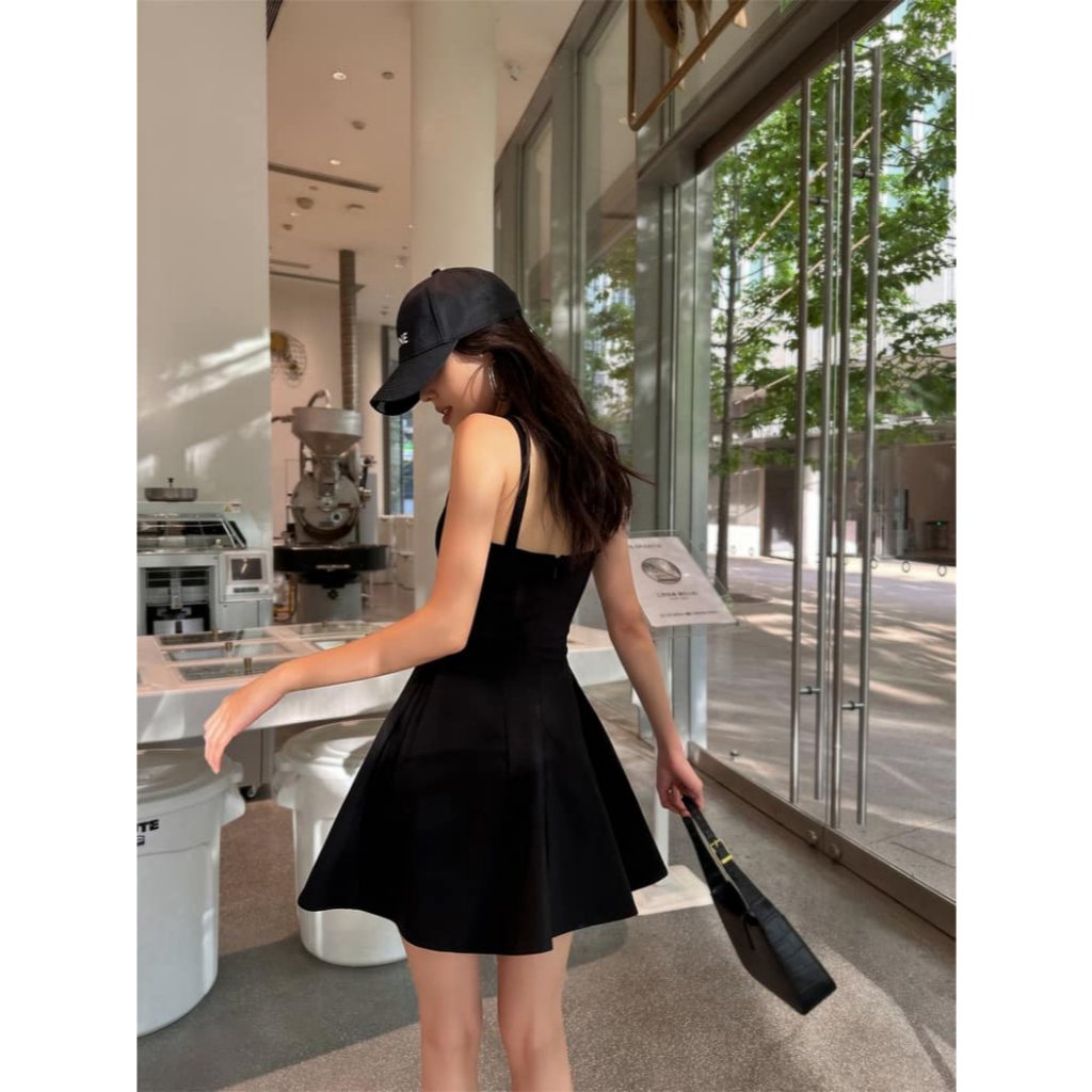 Mogwany พร้อมส่ง **งานตัดร้าน** Nana Black Dress เดรสสั้นสีดำ ทรงสวย มีซับใน ซิปหลัง ผ้าดีมาก ใส่เที่ยวสวยมากๆค่า