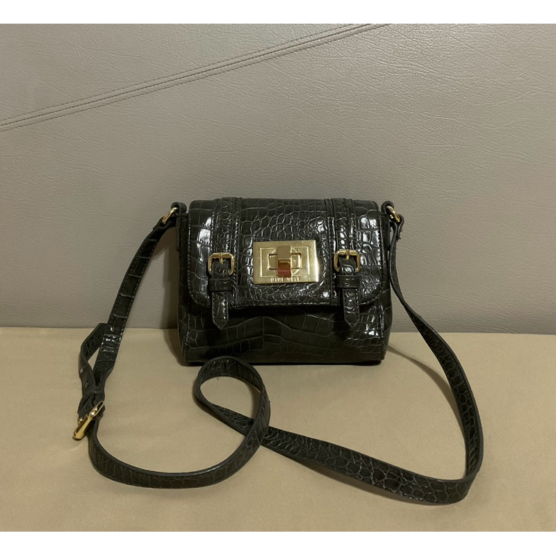 กระเป๋าสะพาย NINE WEST