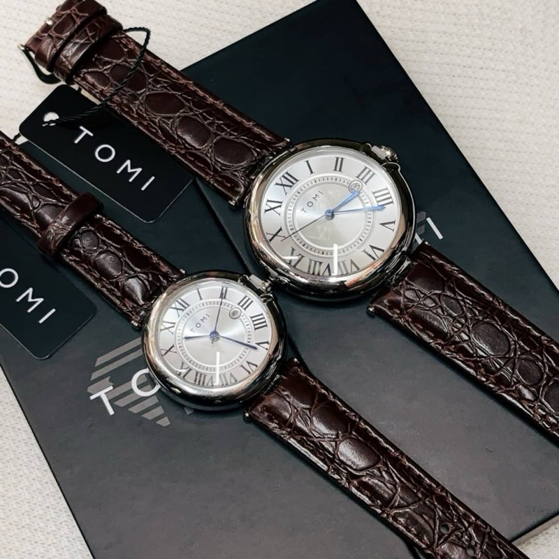 Tomi กันน้ำ 100% นาฬิกาสายหนังเลขโรมัน มีวันที่สายหนังแถมกล่องให้ฟรี