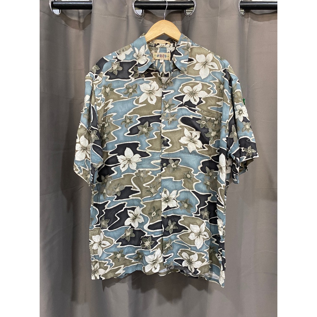 เสื้อฮาวาย เสื้อเชิ้ต ลายดอกขาว สีฟ้าน้ำทะเล ผ้าเรยอน rayon แบรนด์ Campia Moda อก 25.5 นิ้ว Oversize