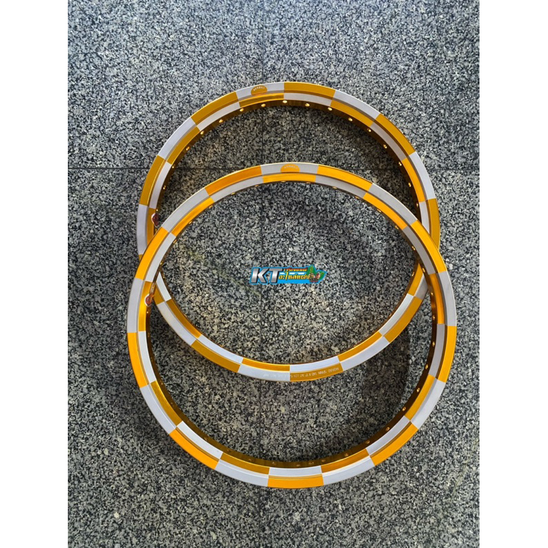 ล้ออาก้อนโมราด สีทองเข้ม AKRONT MORAD SPAIN ทรงA ลายหมากฮอต ขนาด1.4 ขอบ17 งานเลเซอร์ งานสวยเนียน