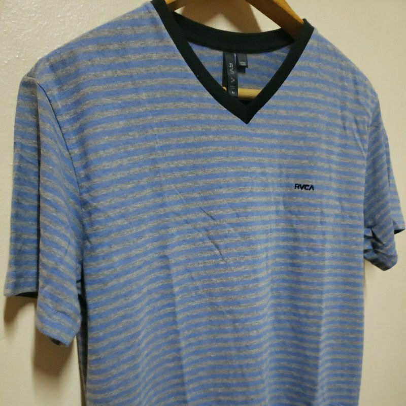 เสื้อยืดแขนสั้นคอวี RVCA ไซด์ 42 ยาว 29 นิ้ว C01 AU