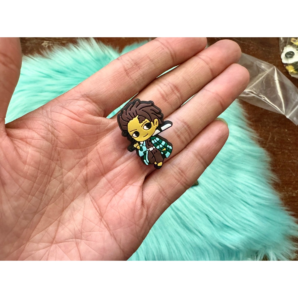ตัวติดรองเท้า Jibbitz อุปร์กรณ์เสริม ติดรองเท้า ลาย การ์ตูน Crocs pin พร้อมหมุด หัวเข็มขัดยึด พร้อมติดทันที 1ชุด 11 ชิ้น