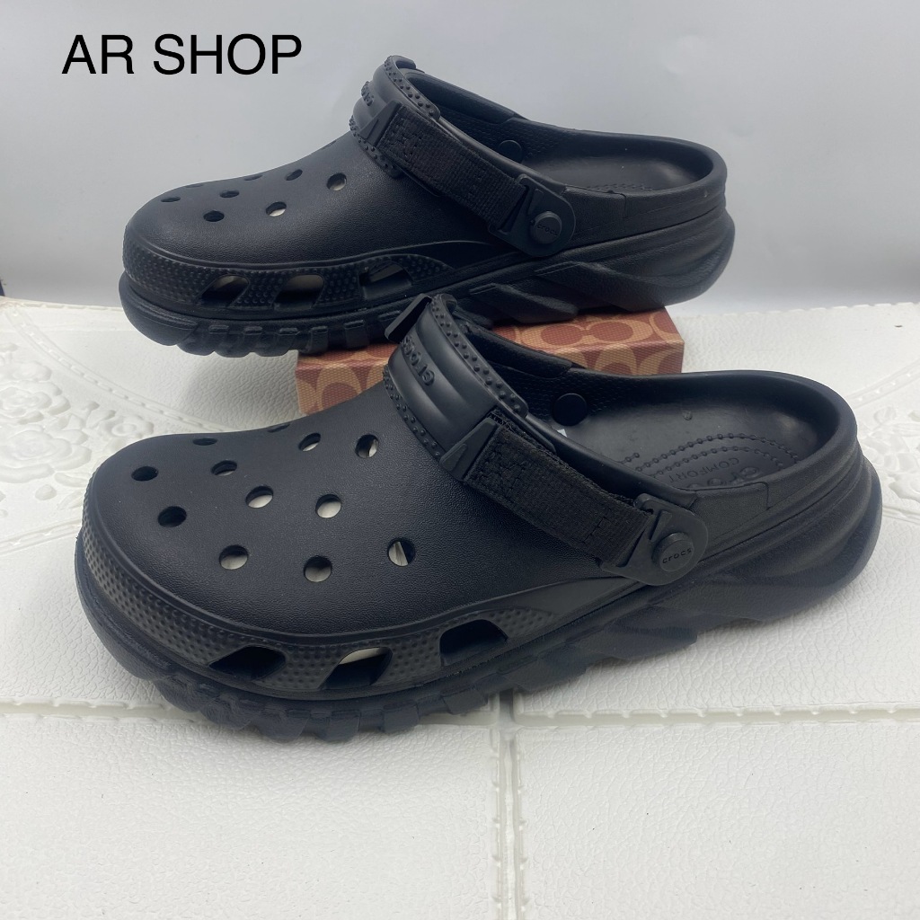 รองเท้าแบบสวม Crocs สำหรับผู้ชายรุน duet max ll มาใหม่งานสวยมาก