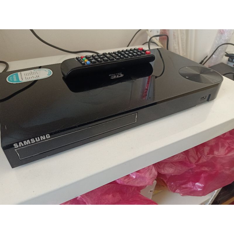 เครื่องเล่น Samsung Bluray 3Dบลูเรย์ ใช้งานได้ปกติ อ่านแผ่นBD DVD CD USBได้รวดเร็ว อ่านได้ทั้งแผ่นแท้และแผ่นก็อป
