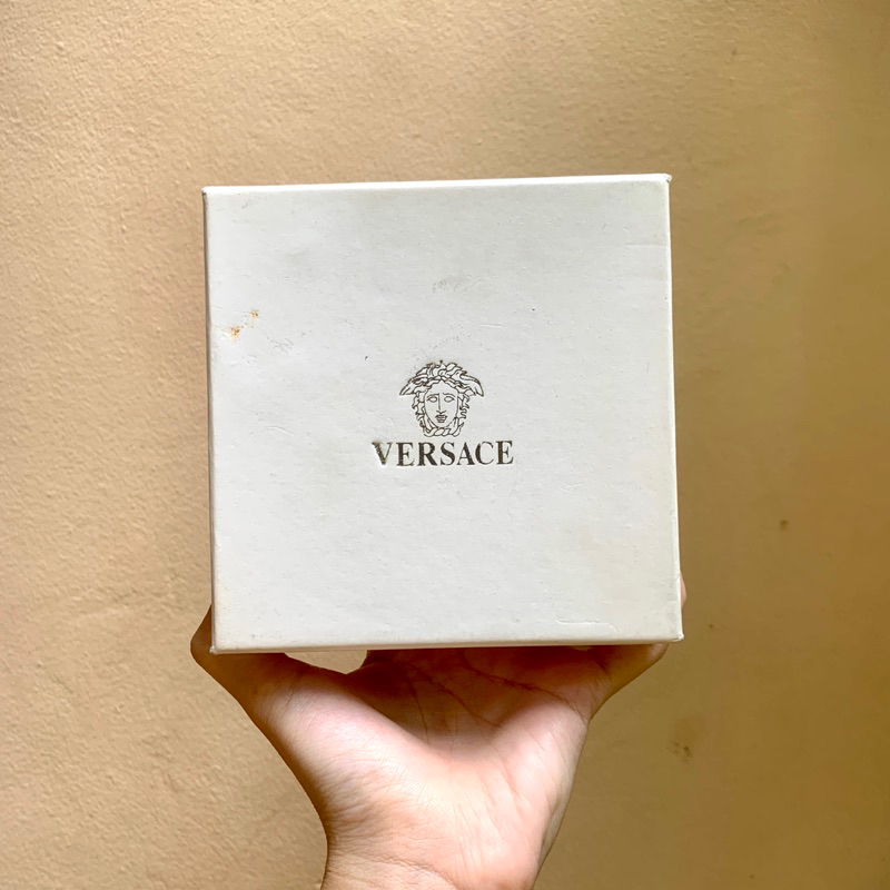 กล่อง VERSACE มือ2 ใส่ของจุกจิก กระเป๋าสตางค์ได้