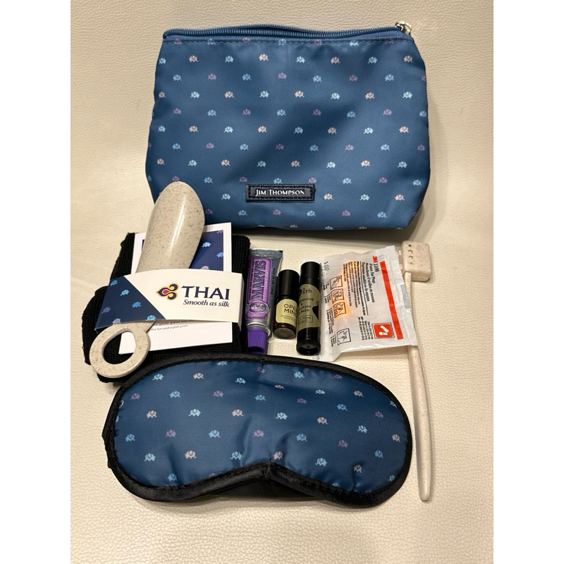 Thai Airways Business Class Amenity Bag Kit  กระเป๋าเครื่องสำอางค์ สายการบิน ชั้นธุรกิจ Jim Thomson