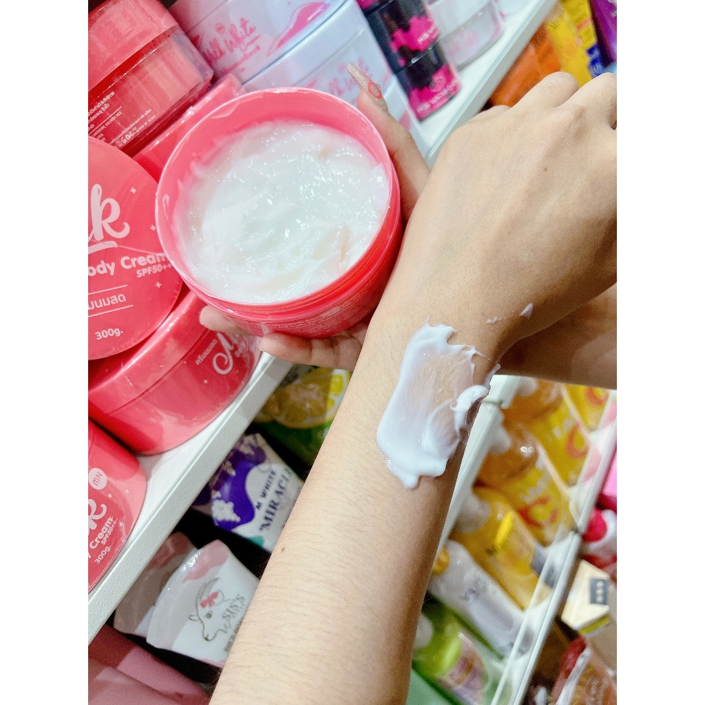 COSME.th---ครีมนมสด MN จบทุกปัญหาความดำ Milk body cream **มีกันแดดในตัว พร้อมส่งทุกตัวจ้า
