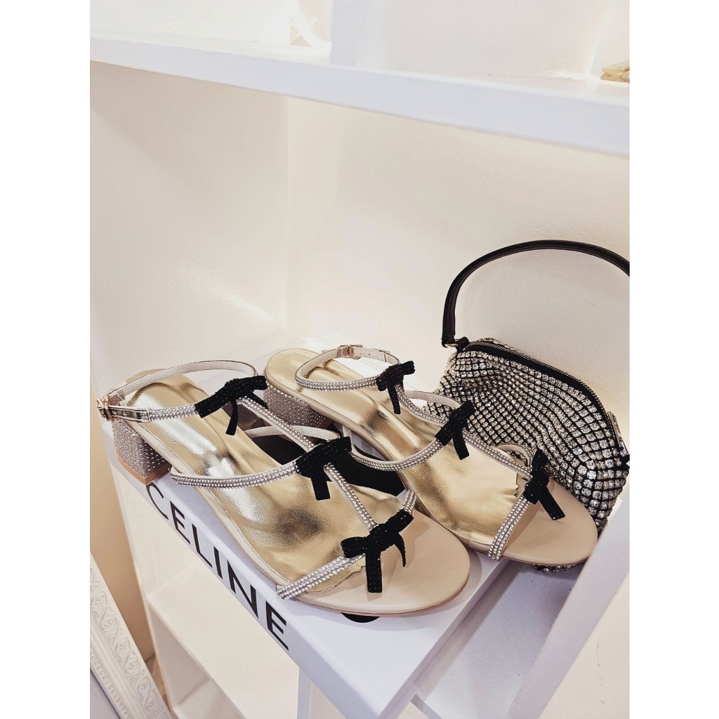 size 34-39 ❌พร้อมส่ง ส่งไว❌รองเท้ารัดส้นเพชร ดีเทลโบว์ดำ เพชรวิ้งค์ สูง 1.5 นิ้ว งานตามหา