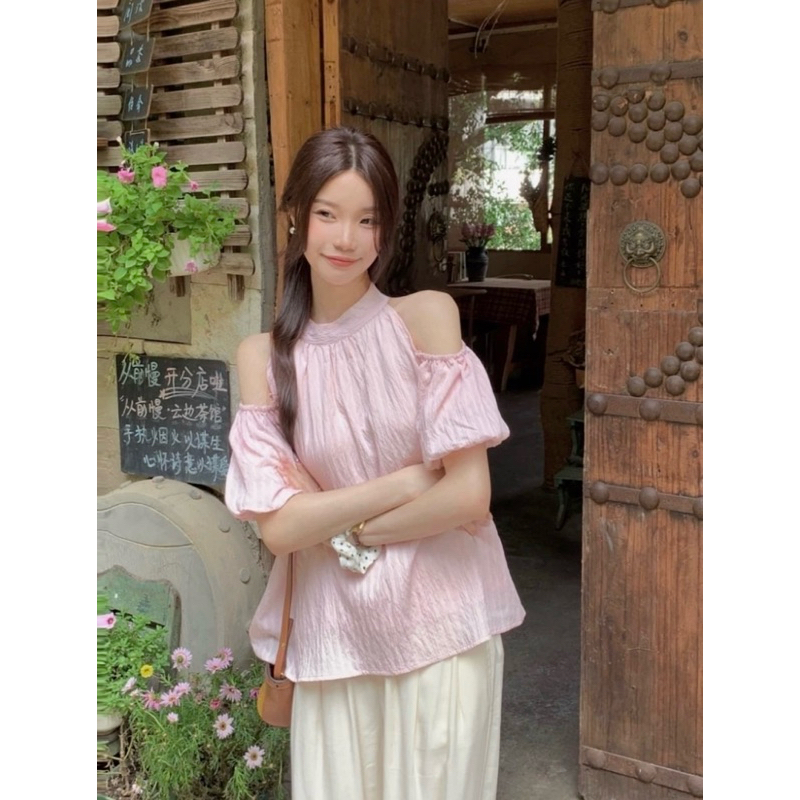 💞เสื้อเปิดไหล่ สีชมพู💞 จากร้าน Styles_unnie