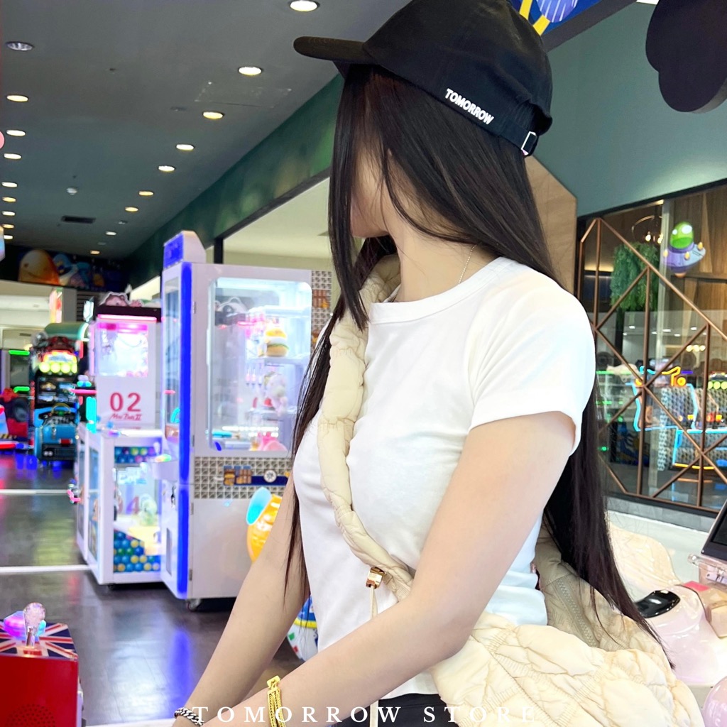 TOMORROW-เสื้อยืดแฟชั่น - คอลตอล100%ยืดหยุ่นสูงไม่ยับง่าย