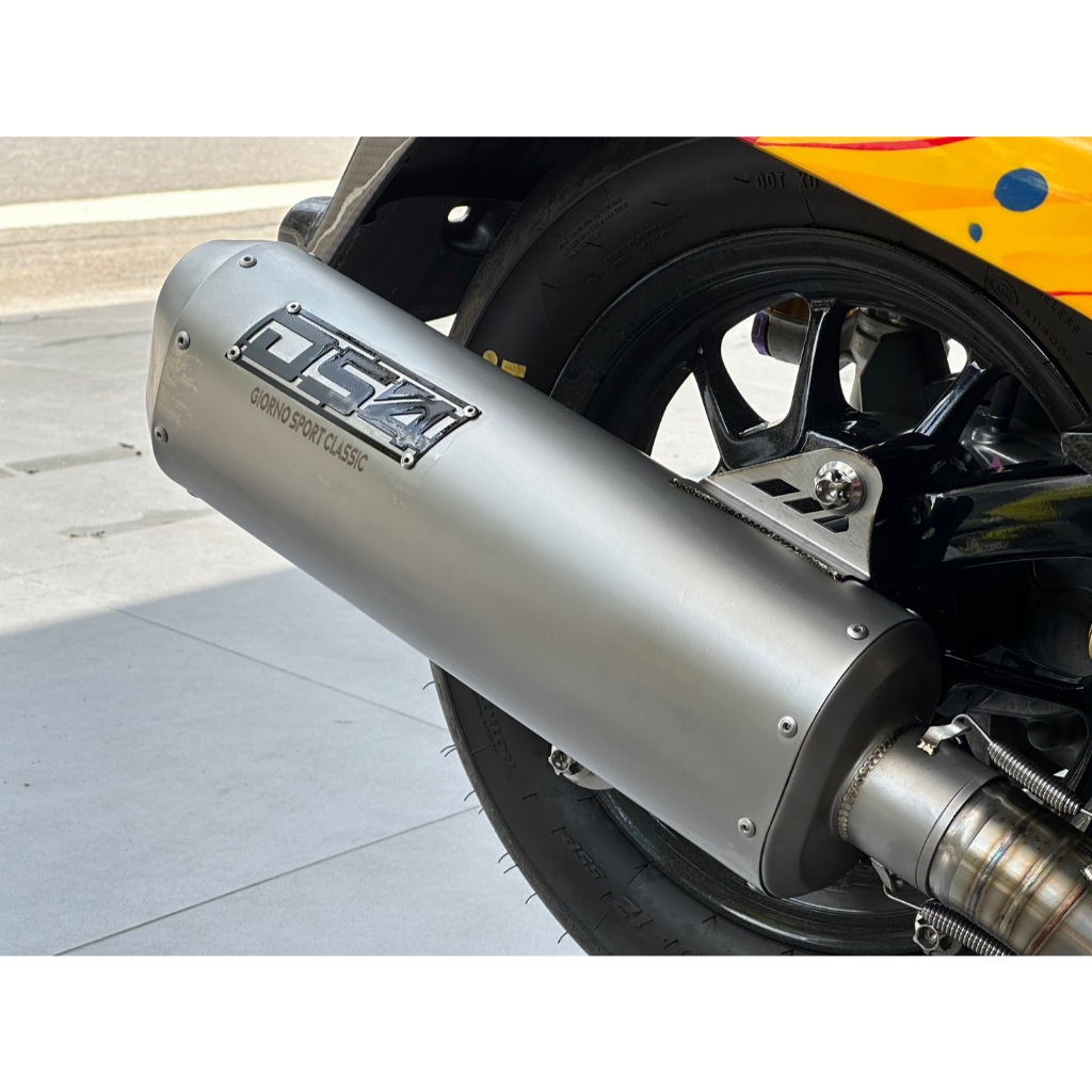 ท่อ Giorno 125 by แดง สาย 4 ชุดท่อสแตนเลส DS4 SPORT CLASSIC (สำหรับสวิงอาร์มเดิม)