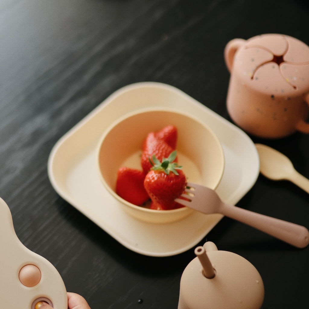 Mushie وعاء طعام دائري للأطفال — صورة 3