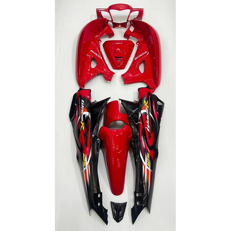 ชุดสีเวฟ125R สีแดงตัดดำ ปี2004 งานABS สินค้ามาตรฐานโรงงาน