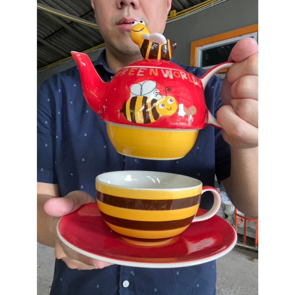 ชุดแก้วกาแฟพร้อมจานรอง+กาน้ำ เซรามิค ลายผึ้ง ออกใบกำกับภาษีได้ เหมาะสำหรับนักช๊อป&นักสะสม ของตกแต่งบ้าน