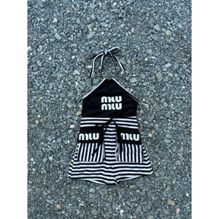 ชุดเซท 2 ชิ้น เสื้อบอดี้สูทสายผูกคอโชหลัง สกรีน เนื้อผ้ายืด …