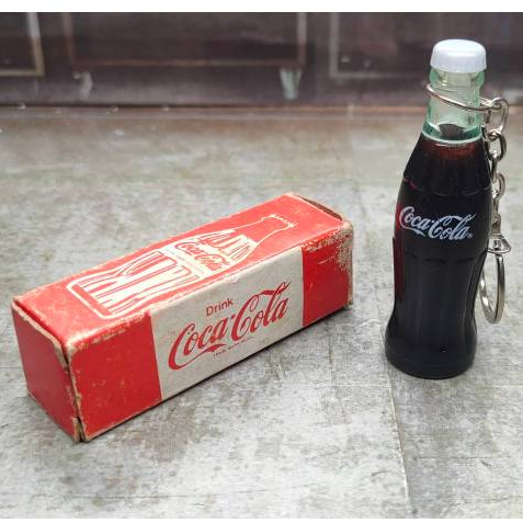 พวงกุญแจ โค้ก โคคา-โคล่า งานวินเทจ ยุคโชวะ Showa Retro !! Coca-Cola bottle-shaped keychain with original box!!