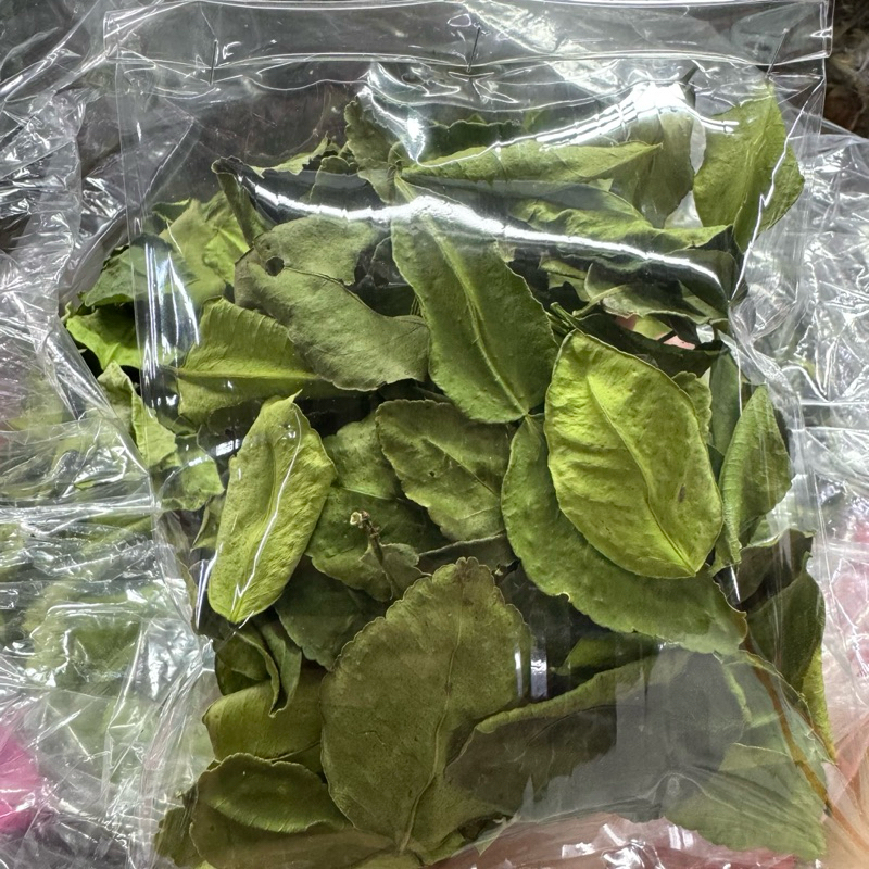 ใบมะกรูดแห้ง Dried kaffir lime leaves 25g - รูปที่ 2