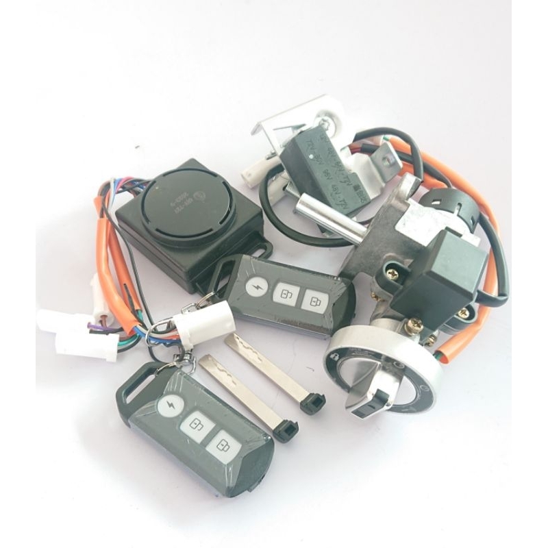 เบ้ากุญแจ​ ชุดกุญแจ​ รีโมทกันขโมย​ เปิดเบาะไฟฟ้า​ ตรงรุ่นZ2​ Gen2​ งานแท้ สำหรับรถไฟฟ้าเท่านั้น