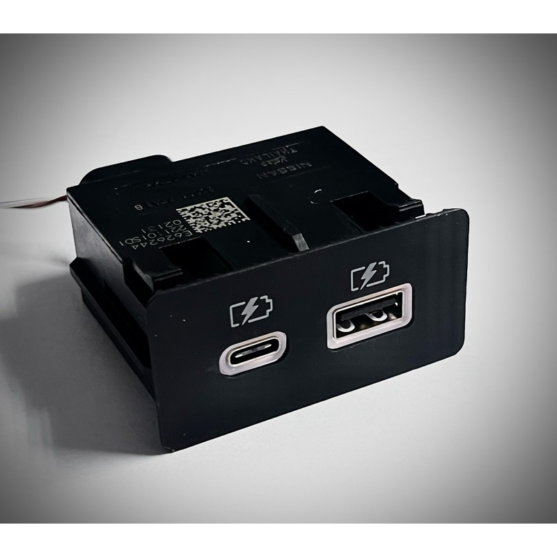 ของแท้ ช่องชาร์จ USB และ Type C มีไฟที่รูเสียบ