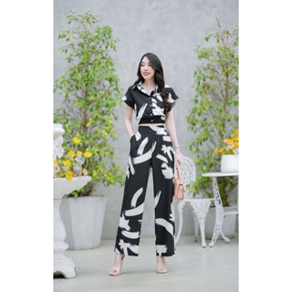 เสื้อพร้อมกางเกงลายขนนก ใส่เที่ยว น่ารักมาก