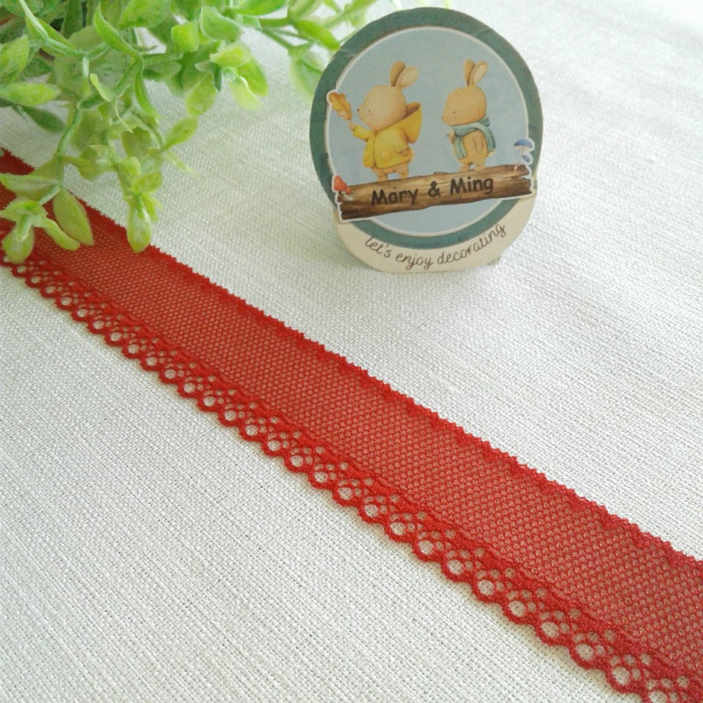 ลูกไม้ยืด สีแดงเข้ม หน้ากว้าง 1 นิ้ว หลาละ 8 บาท / ผ้าลูกไม้ ตกแต่ง