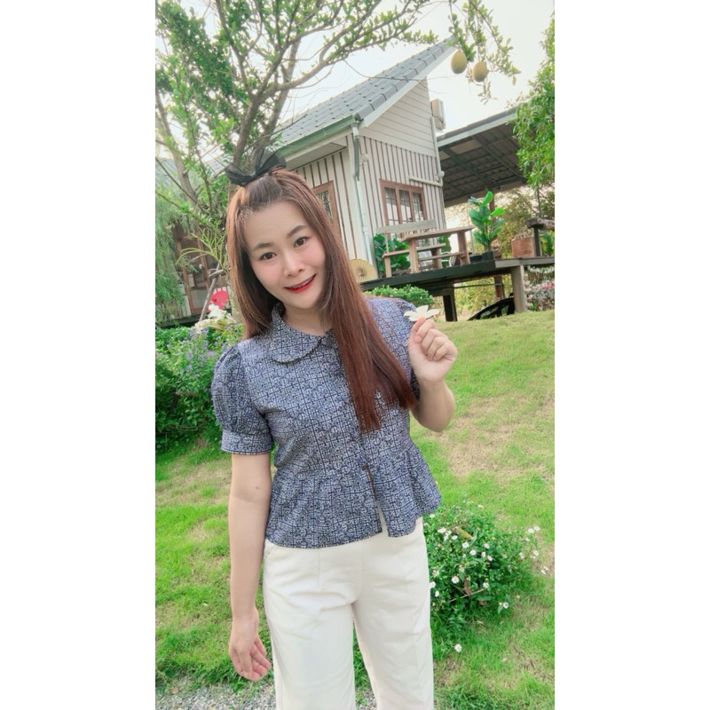 เสื้อพื้นเมืองคอบัวชายระบายลายเขียนเทียน