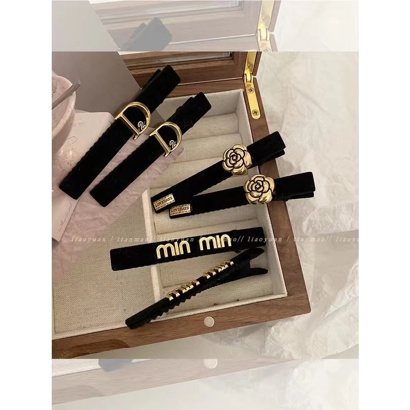 กิ๊บติดผม รูปปากเป็ด สีดํา สีบลอนด์ สไตล์เรโทร สําหรับผู้หญิง MW110