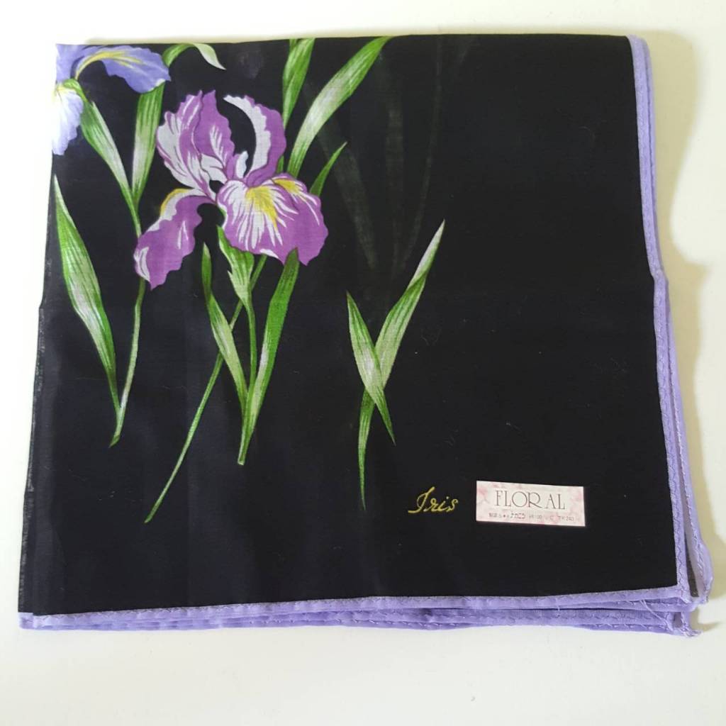 ผ้าเช็ดหน้า แบรนด์ญี่ปุ่น Iris Floral Handkerchief Cotton 100% ของแท้