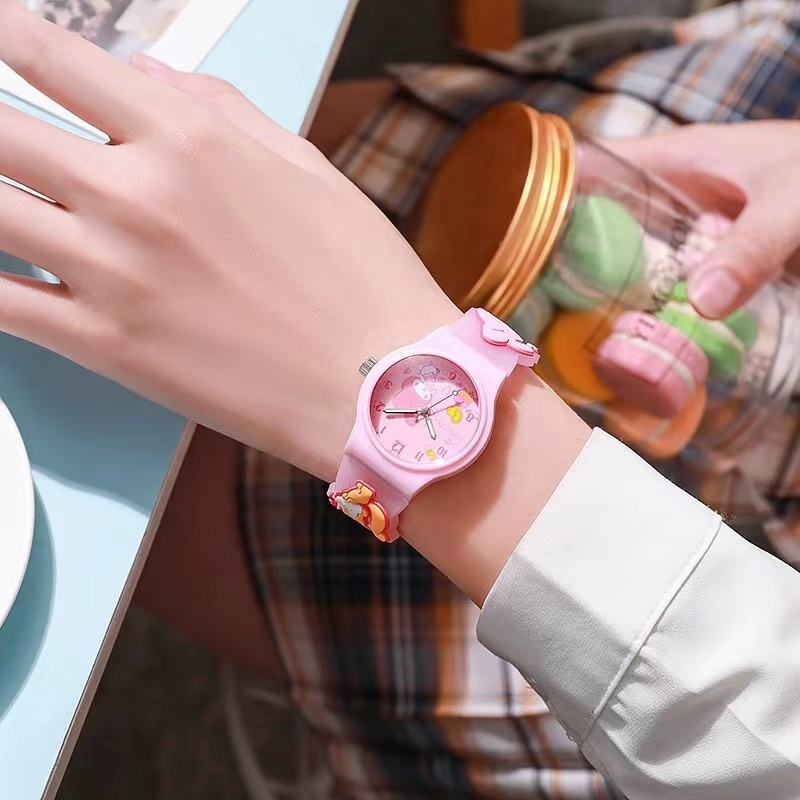 ⌚️สินค้าพร้อมส่งในไทย🌸Sanrio นาฬิกาข้อมือ สายซิลิโคน กันน้ํา คุณภาพสูง สีมาการอง ลายการ์ตูน สําหรับเด็กนักเรียน