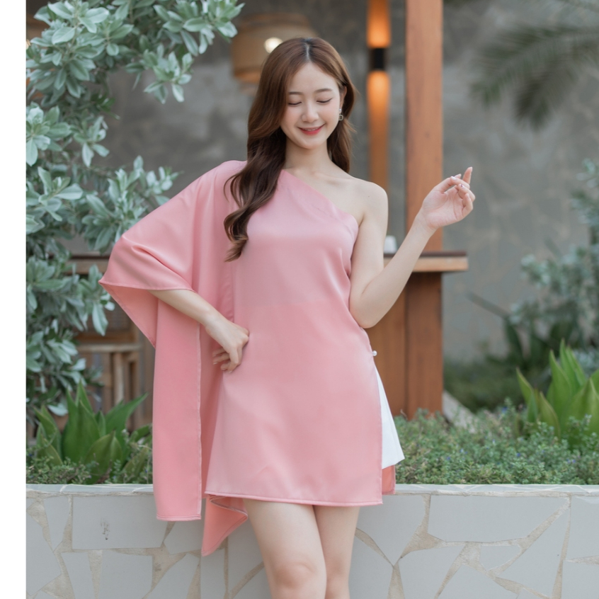 HER Collection - Eve เสื้อไหล่เฉียง เสื้อผ้าซาติน ชุดออกงาน ชุดใส่ไปเที่ยว