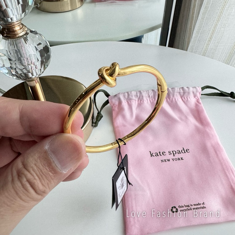 ✨ของแท้100%✨ กำไล Kate Spade O0R00065 Sailor's Knot Hinge Bangle